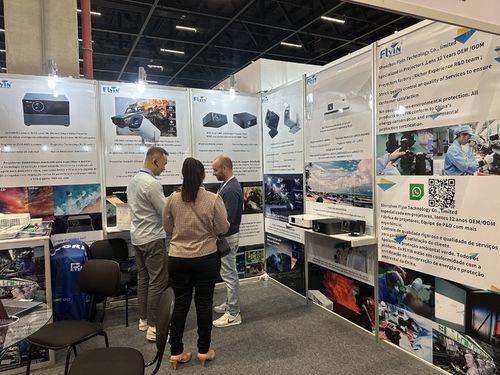 ultime notizie aziendali su FLYIN Projector Company brilla al Salone Internazionale dell'Elettronica di Consumo di San Paolo in Brasile, e vince ampi plausi con un finale perfetto!
