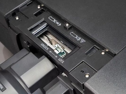 Proiettore laser olografico Flyin EL-G36KU 4K 7D con 3LCD 30000 ANSI Lumen per mappatura 3D di edifici all'aperto e proiezione per grandi eventi