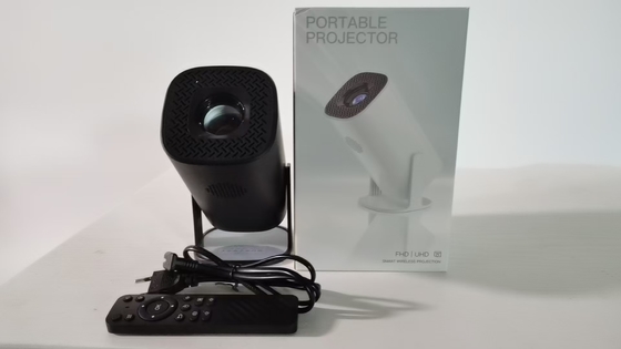 Proiettori portatili FLYIN P30 4K 1080P per home cinema e cinema in bianco e nero