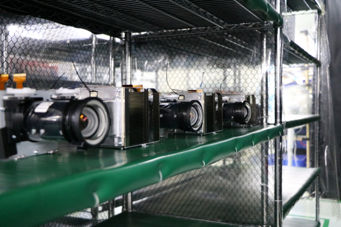 Flyin 2025 Proiettore laser 3LCD 4K professionale 7200 Ansi Lumens Ultra Hd 3840x2160 Alta luminosit&agrave; Per l'educazione aziendale Grandi locali Saloni da banchetto Sceneggi 13